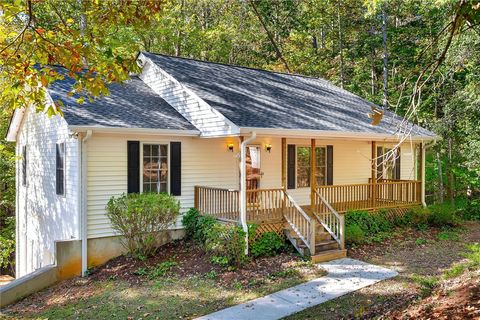 Photo of 409 Plantation Drive, Seneca, SC 29672 (MLS # 20293631)