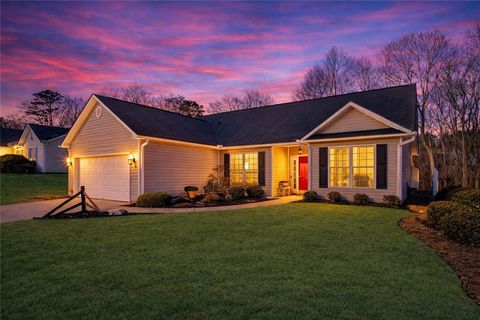 Photo of 132 Fledgling Way, Easley, SC 29642 (MLS # 20296848)
