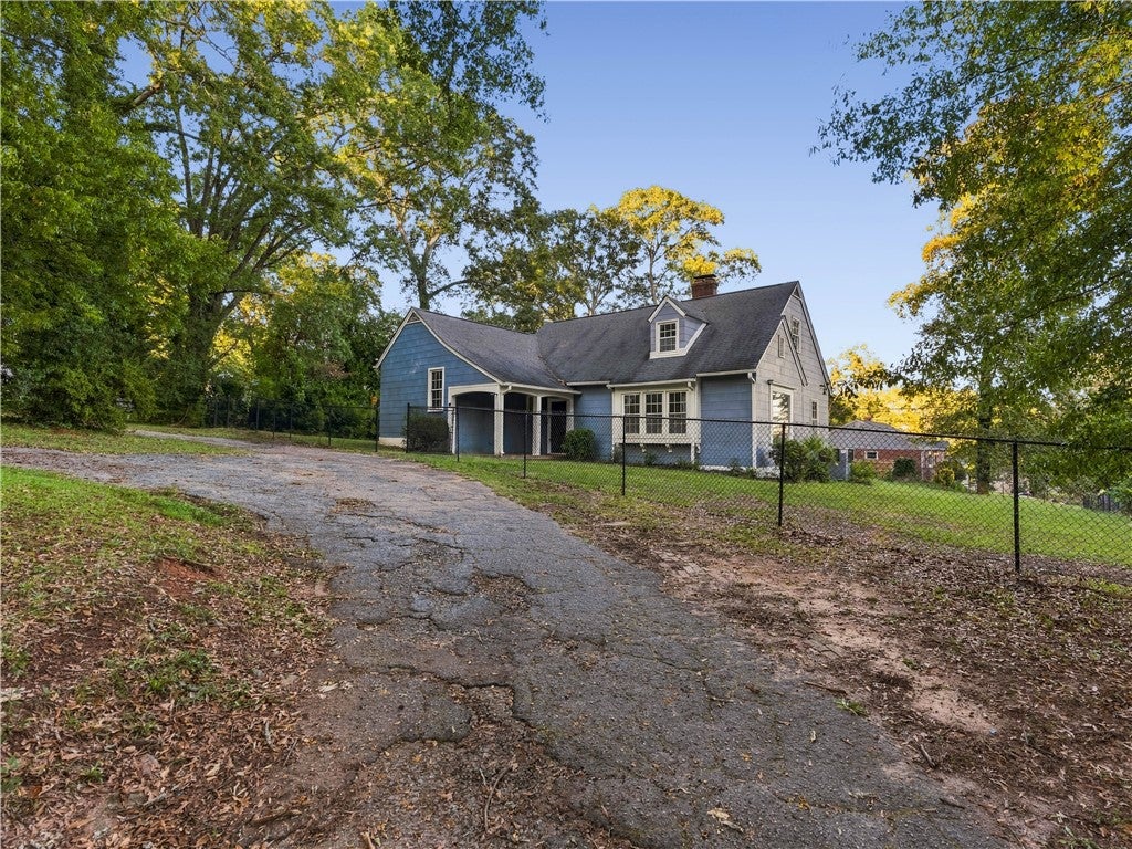 23 Gilmer Drive
