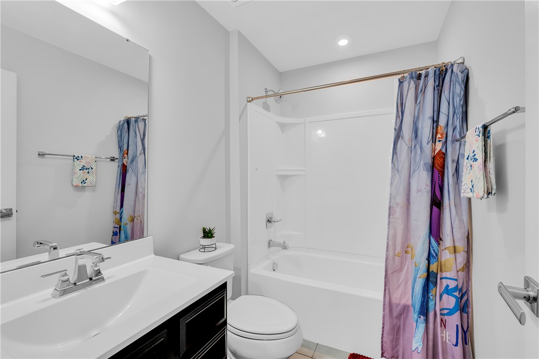 Duncan, South Carolina 29334, United States, 5 Bedrooms Bedrooms, ,4 BathroomsBathrooms,Residential,Active,251358