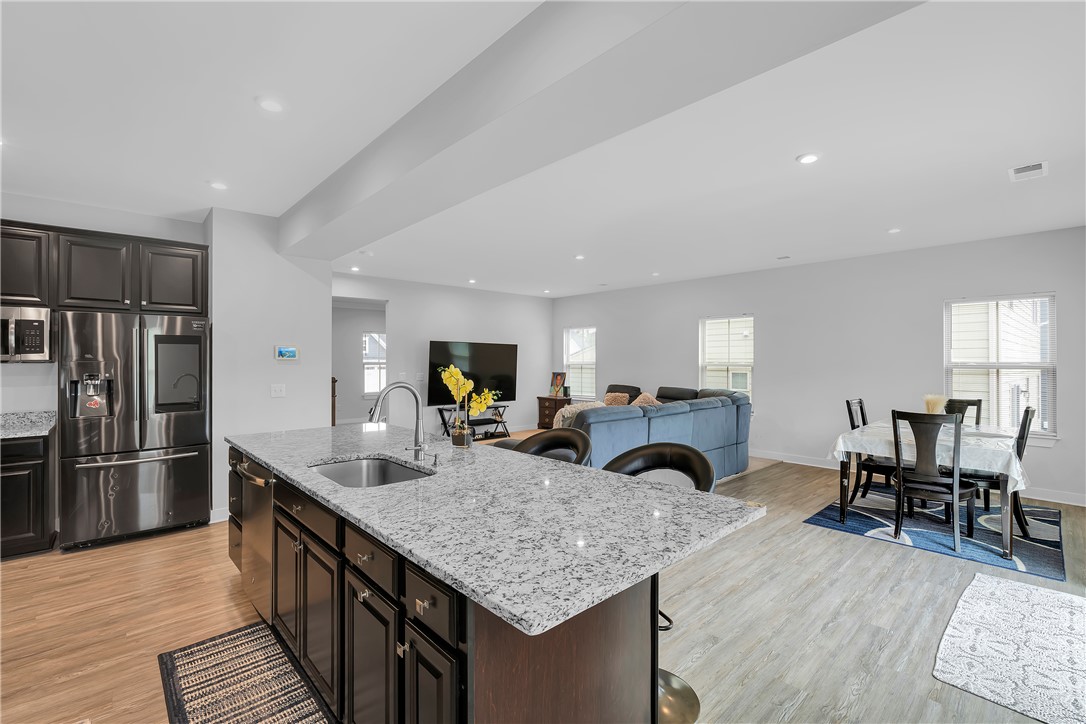 Duncan, South Carolina 29334, United States, 5 Bedrooms Bedrooms, ,4 BathroomsBathrooms,Residential,Active,251358