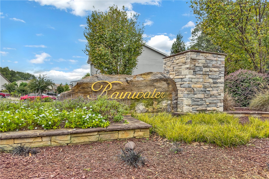 Duncan, South Carolina 29334, United States, 5 Bedrooms Bedrooms, ,4 BathroomsBathrooms,Residential,Active,251358