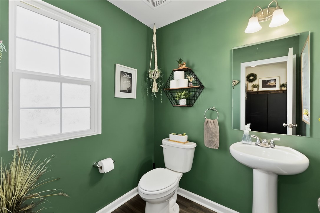 Easley, South Carolina 29642, United States, 4 Bedrooms Bedrooms, ,3 BathroomsBathrooms,Residential,Active,222790