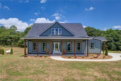 Photo of 355 Dobbins Road, Townville, SC 29689 (MLS # 20296004)