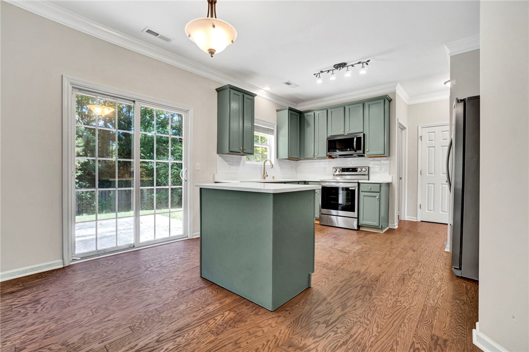 905 Morning Mist Lane, Simpsonville, South Carolina image 6