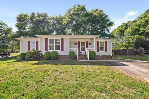 Homes For Sale - 205 Cone Drive<br/> Liberty, SC 29657