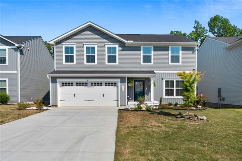 Photo of 329 Kings Grant Court, Seneca, SC 29678 (MLS # 20300571)