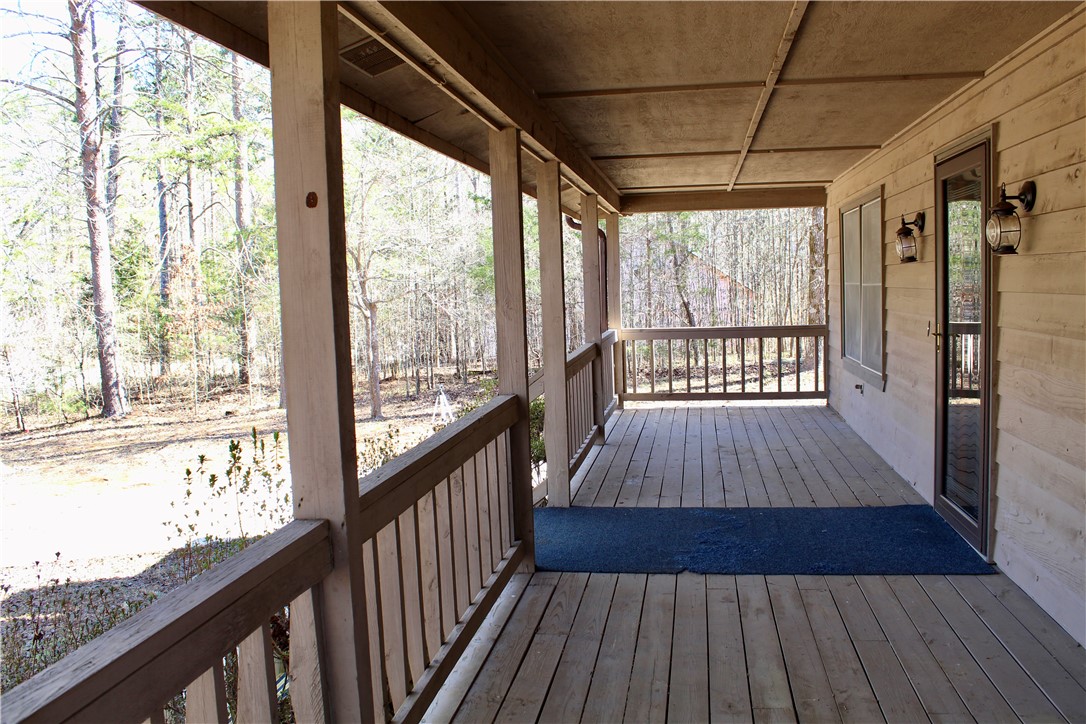 301 N Hogan Drive, Westminster, South Carolina image 3