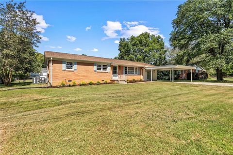 Photo of 409 Mapleton Drive, Greenville, SC 29607 (MLS # 20296258)