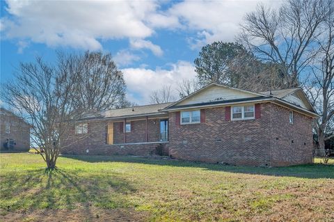 Photo of 221 Greenland Road, Anderson, SC 29626 (MLS # 20295726)