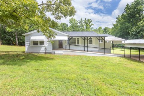 Photo of 1317 E Broad Street, Iva, SC 29655 (MLS # 20302981)