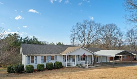 Photo of 826 White Oak Hill Drive, Seneca, SC 29678 (MLS # 20297260)