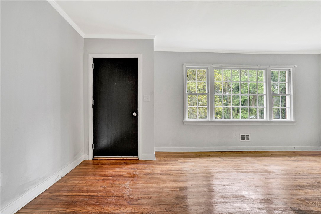 210 Fleetwood Drive, Greenville, South Carolina image 3