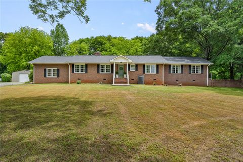 Photo of 915 Cricket Lane, Anderson, SC 29621 (MLS # 20301094)