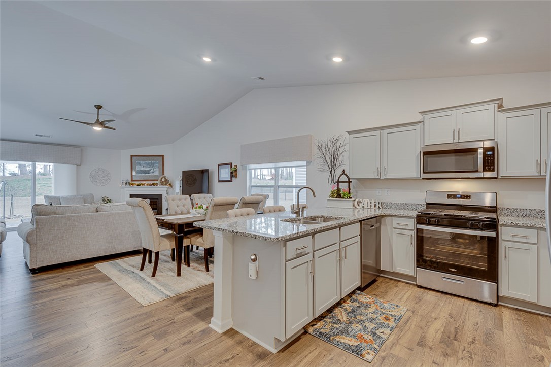 727 Wolverine Lane, Woodruff, South Carolina image 3