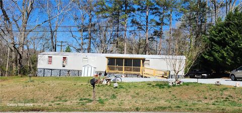 Mobile Home For Sale - 326 Doyle Street<br/> Oconee County, Westminster, SC 29693