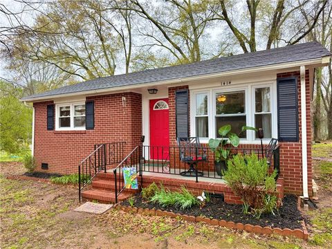 Photo of 1414 P And N Drive, Anderson, SC 29621 (MLS # 20298662)