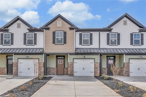 Townhouse For Sale - 409 Belgrove Way<br/> Easley, SC 29640
