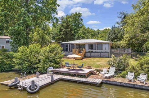 Photo of 501 McFalls Circle, Anderson, SC 29621 (MLS # 20305288)