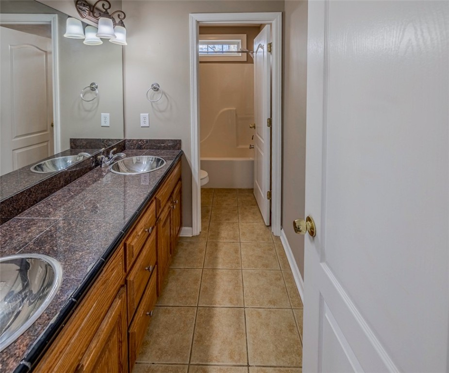 302 Whisper Walk Way, Fountain Inn, South Carolina image 28