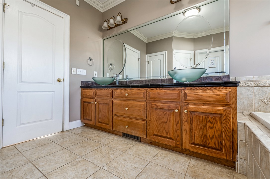 302 Whisper Walk Way, Fountain Inn, South Carolina image 20