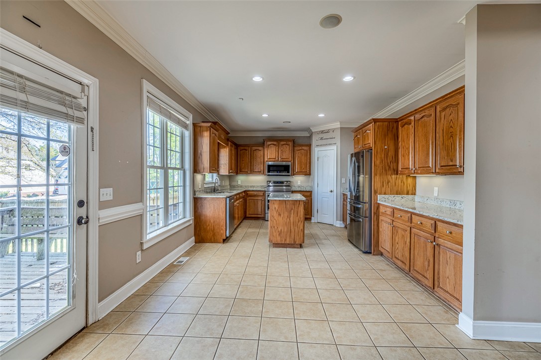 302 Whisper Walk Way, Fountain Inn, South Carolina image 10