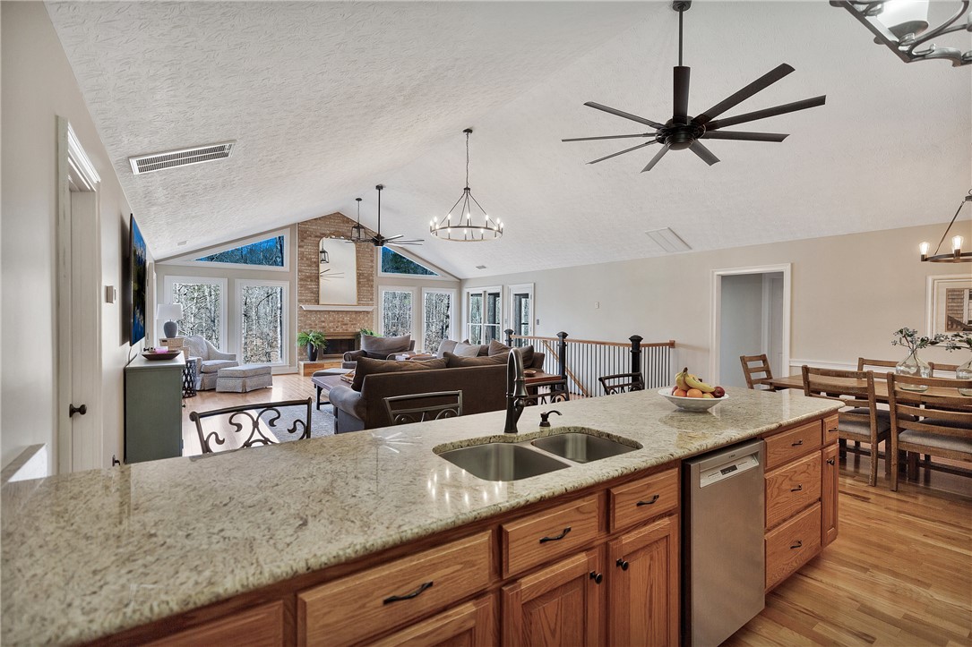 201 Hickory Hill Lane, Martin, Georgia image 9