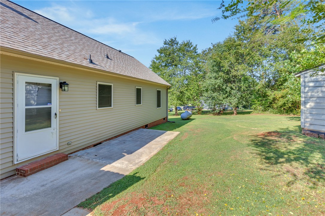 Liberty, South Carolina 29657, United States, 3 Bedrooms Bedrooms, ,2 BathroomsBathrooms,Residential,Active,203374