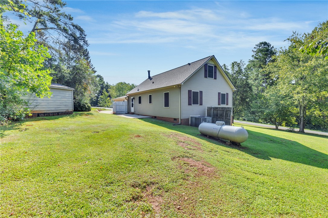 Liberty, South Carolina 29657, United States, 3 Bedrooms Bedrooms, ,2 BathroomsBathrooms,Residential,Active,203374