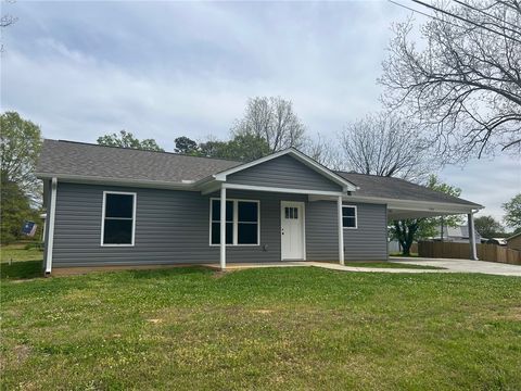 Photo of 106 Simpson Street, Westminster, SC 29693 (MLS # 20299454)