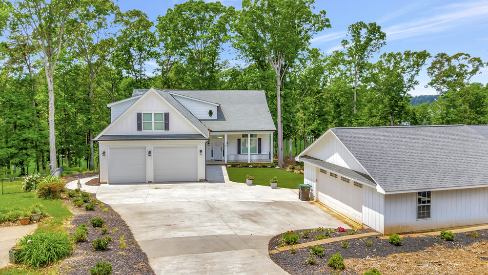 Anderson, South Carolina, 29626, United States, 6 Bedrooms Bedrooms, ,5 BathroomsBathrooms,Residential,Active,2008022