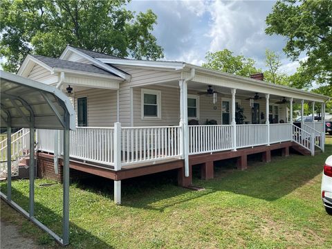 Photo of 3 Heyward Avenue, Honea Path, SC 29654 (MLS # 20300806)