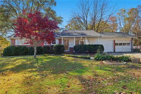 Photo of 120 E Hill Drive, Easley, SC 29640 (MLS # 20296087)