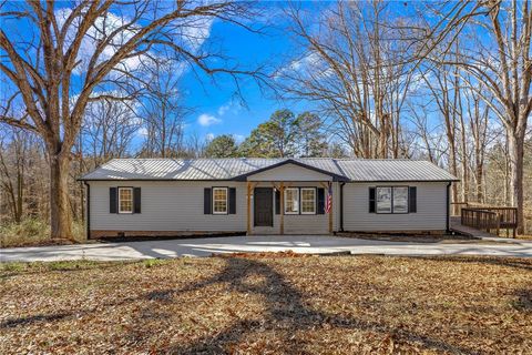 Photo of 510 Farmer Street, Starr, SC 29684 (MLS # 20296372)