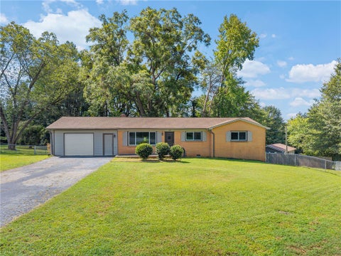 Photo of 116 E Hill Drive, Easley, SC 29640 (MLS # 20306256)