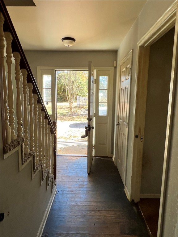 Seneca, South Carolina 29678, United States, 5 Bedrooms Bedrooms, ,4 BathroomsBathrooms,Residential,Active,255226