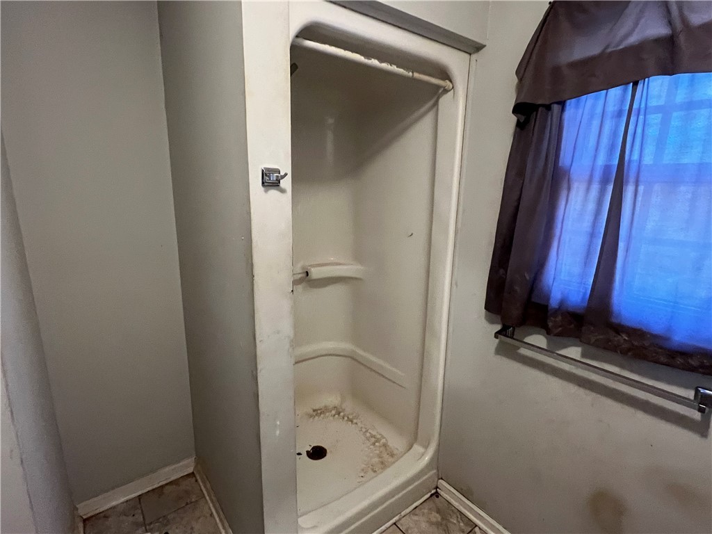 Seneca, South Carolina 29678, United States, 5 Bedrooms Bedrooms, ,4 BathroomsBathrooms,Residential,Active,255226