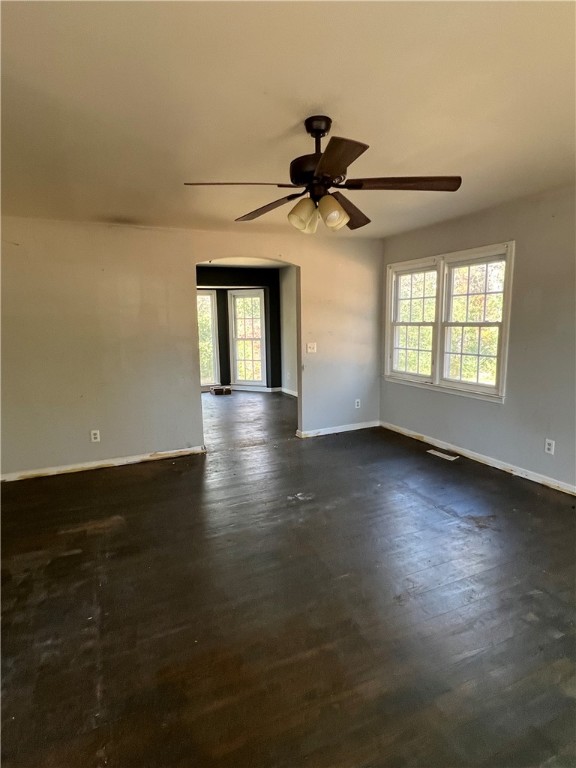 Seneca, South Carolina 29678, United States, 5 Bedrooms Bedrooms, ,4 BathroomsBathrooms,Residential,Active,255226