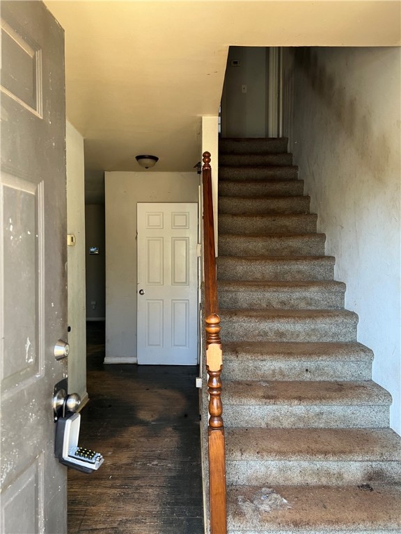 Seneca, South Carolina 29678, United States, 5 Bedrooms Bedrooms, ,4 BathroomsBathrooms,Residential,Active,255226