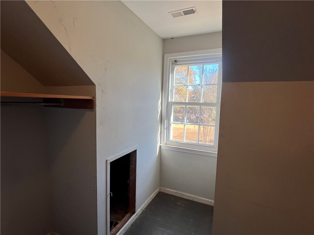 Seneca, South Carolina 29678, United States, 5 Bedrooms Bedrooms, ,4 BathroomsBathrooms,Residential,Active,255226