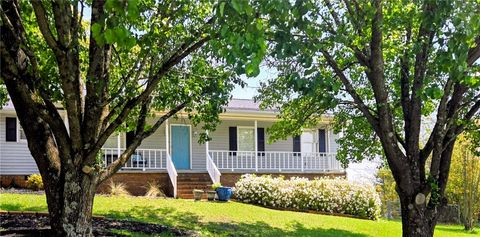 Photo of 829 White Oak Hill Drive, Seneca, SC 29678 (MLS # 20297162)