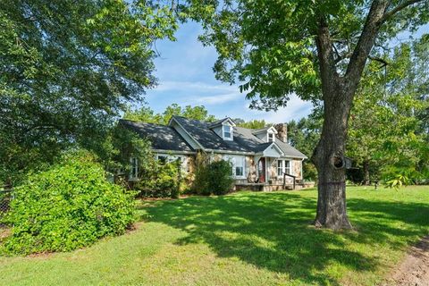 Photo of 2549 Six Mile Hwy Road, Central, SC 29630 (MLS # 20301477)