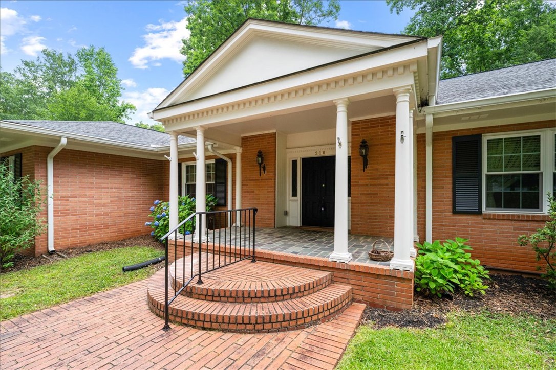 210 Playground Road, Walhalla, South Carolina image 2