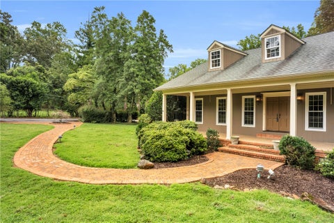 Homes For Sale - 112 Briar Creek Lane<br/> Anderson, SC 29621