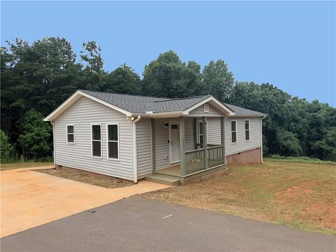 Photo of 142 Burns Hill Road, Liberty, SC 29657 (MLS # 20304284)