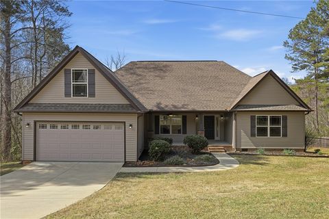 Photo of 309 Fox Run Road, Walhalla, SC 29691 (MLS # 20298601)