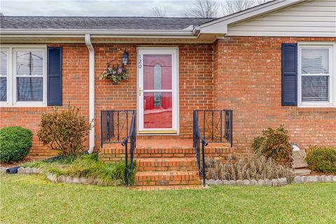 A home in Easley