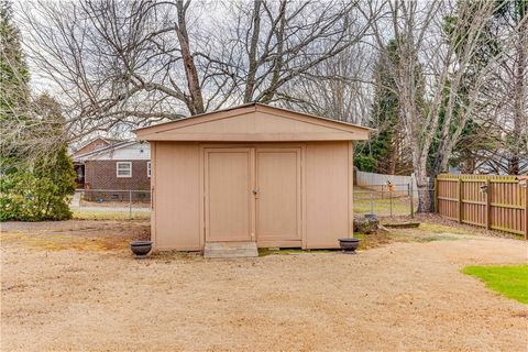 A home in Easley