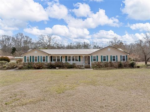 Photo of 616 Leatherdale Road, Iva, SC 29655 (MLS # 20297743)