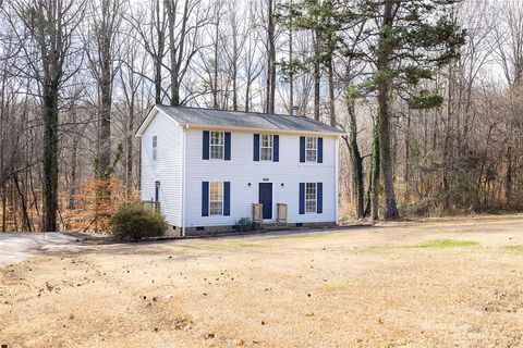 Photo of 410 South Cove Rd. Road, Seneca, SC 29672 (MLS # 20299914)
